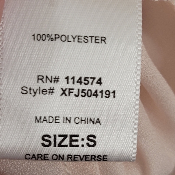 Ro & DE blush pink button front bell sleeve top - Picture 8 of 10